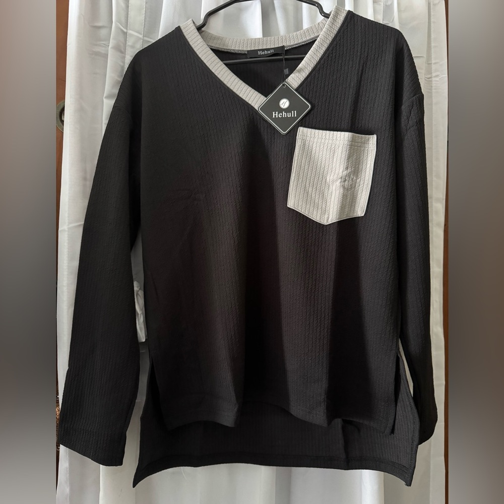 Women’s Black and gray long sleeve size small. By Hehull. NWT